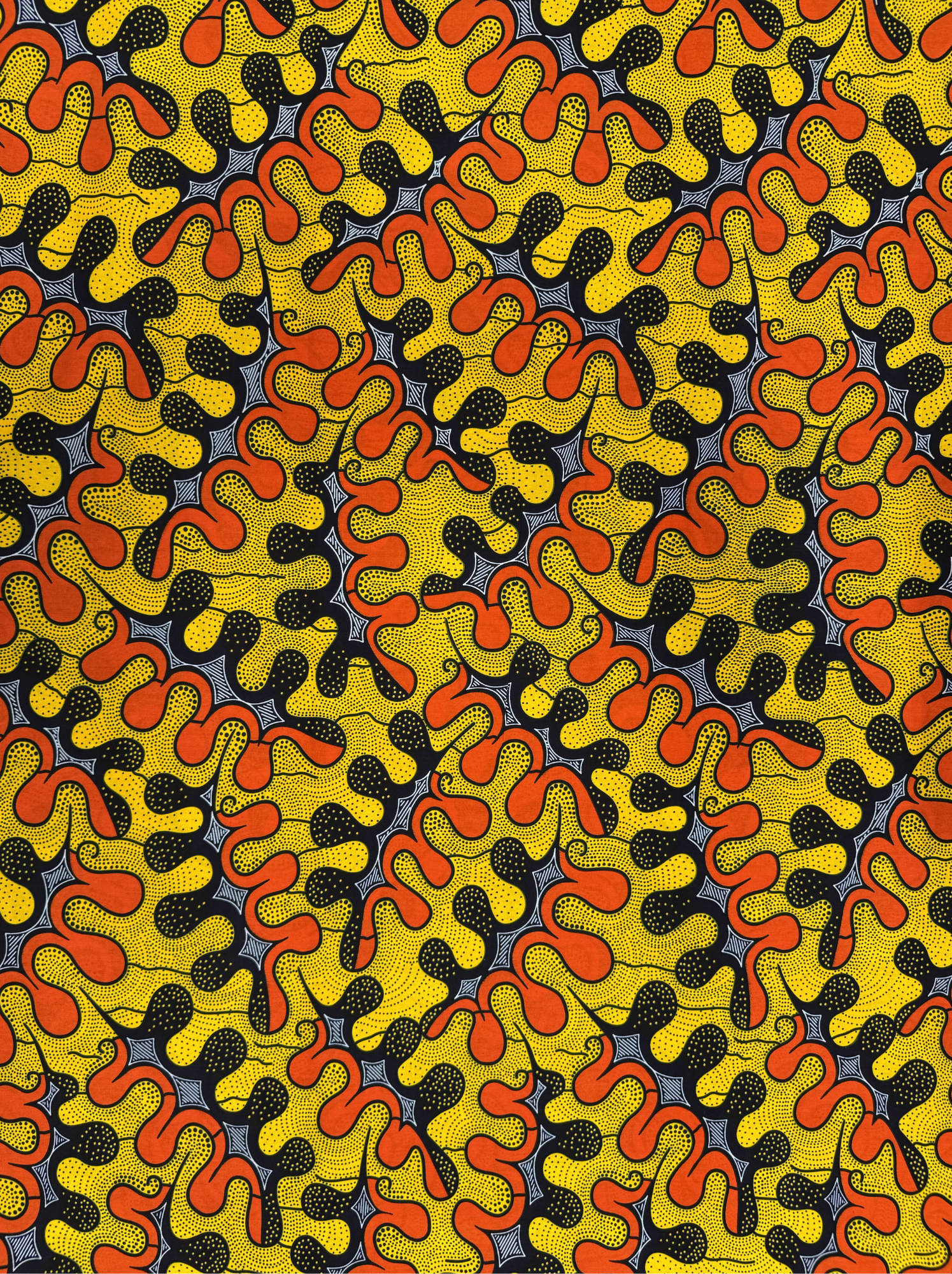 Playful Pop Art: 100% Cotton Fabric with Bold Yellow and Orange Patterns