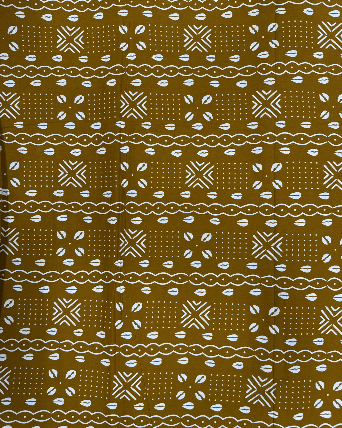 Golden Cowries African Print Fabric - Elegant White Pattern for Crafts